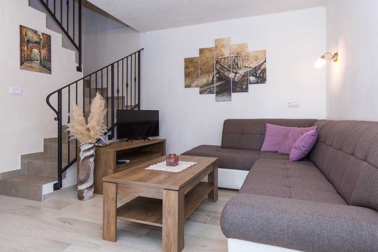 Holiday House Anabella Krk Town Εξωτερικό φωτογραφία